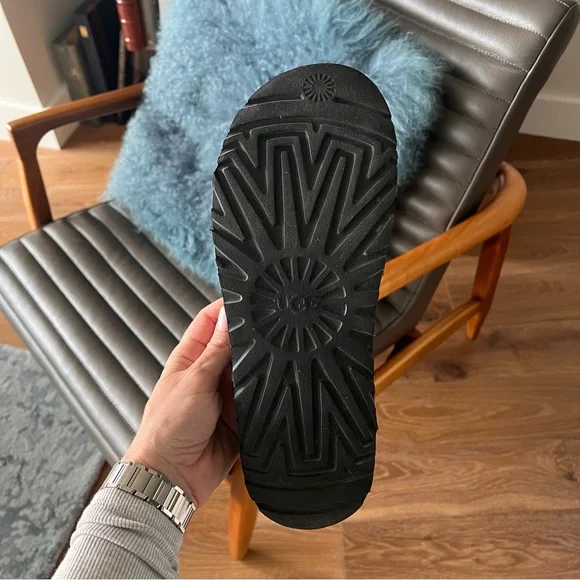 UGG Black Goldenstar Slide Sandal [Women’s 11] - Picture 4 of 10